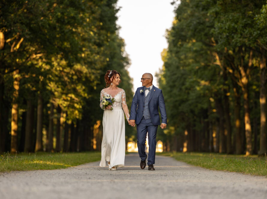 Brautpaarfoto in der Orangerie Kassel nach einer Hochzeit